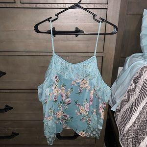 XL shoulder peep top